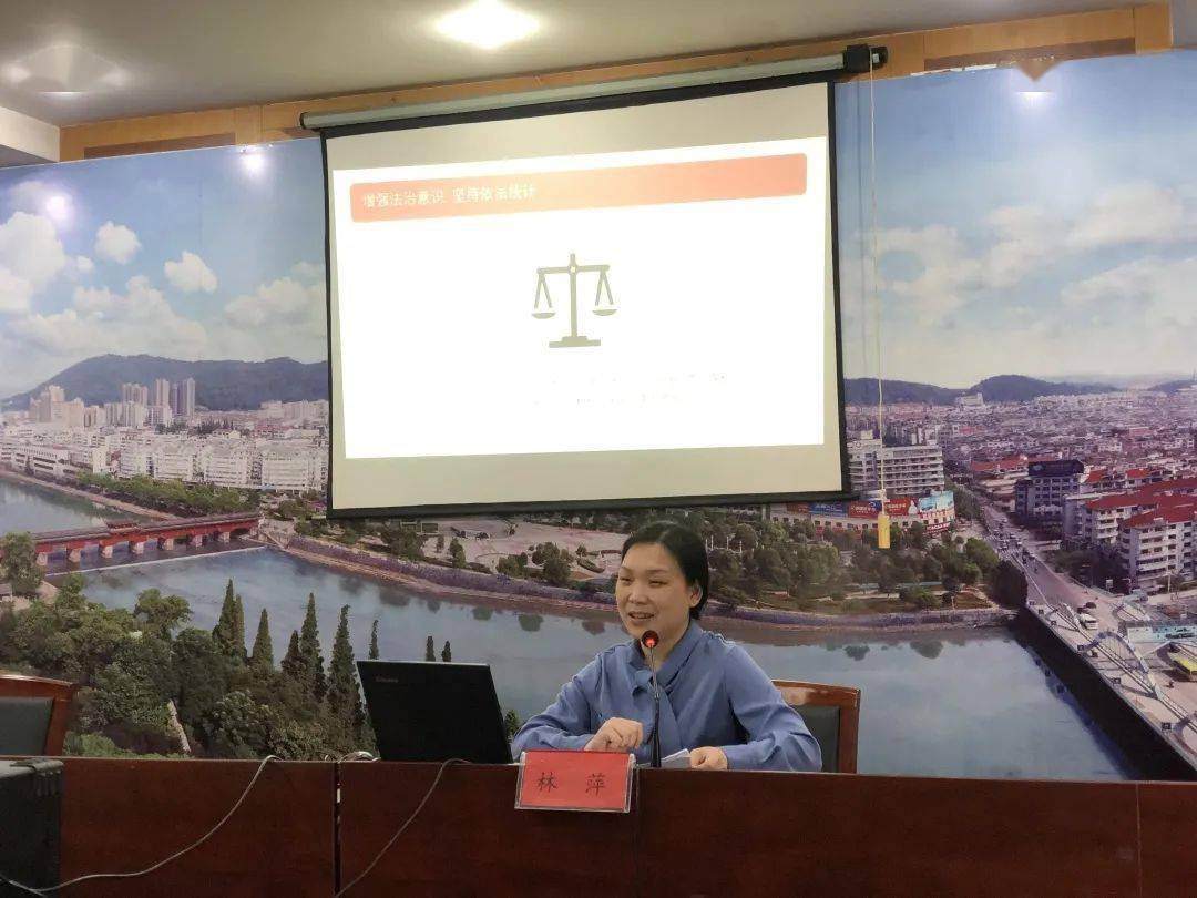 晋嫣在一起的最新消息，爱情与事业的双丰收