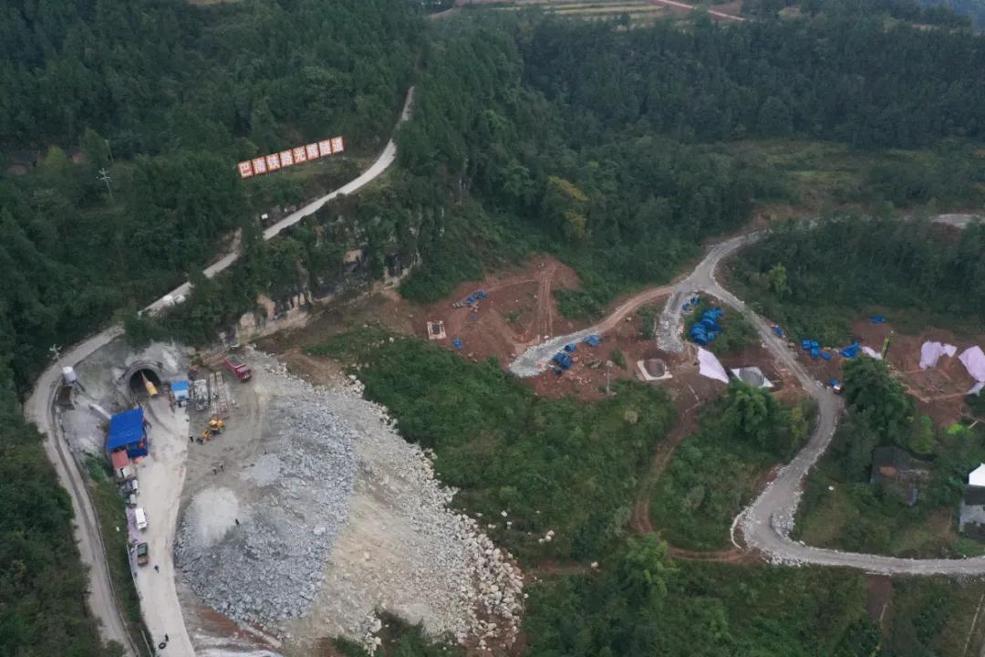 汉巴南铁路最新路线图